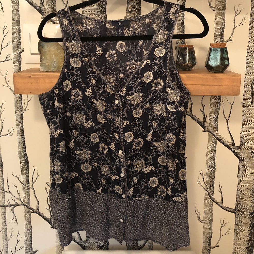 Gap Blue & White Flowy Floral Sleeveless Top